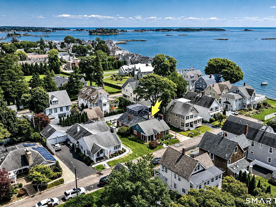 1st image of 13 Crescent Bluff Avenue