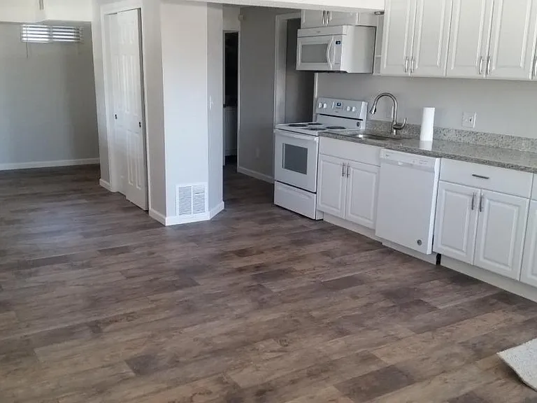 1393 S Foothill Dr #STUDIO — Photo 3