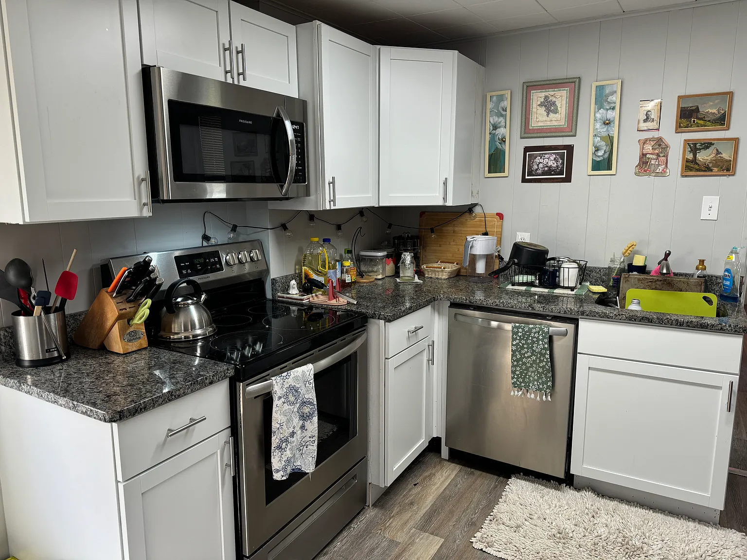 5 bed, 2000 sqft, $3,625 — Photo 1