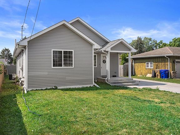 3rd image of 1905 34th STREET
