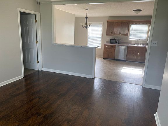 2nd image of 280 Cranklen Cir