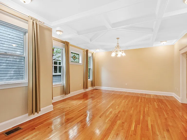 275 Mason Ter #L — Photo 2