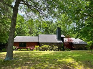 203 E Andrew Ave, Springdale, AR 72764