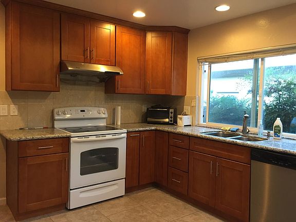 2nd image of 1038 Gardenia Way