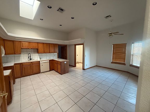 3rd image of 4000 Tiger Woods Dr