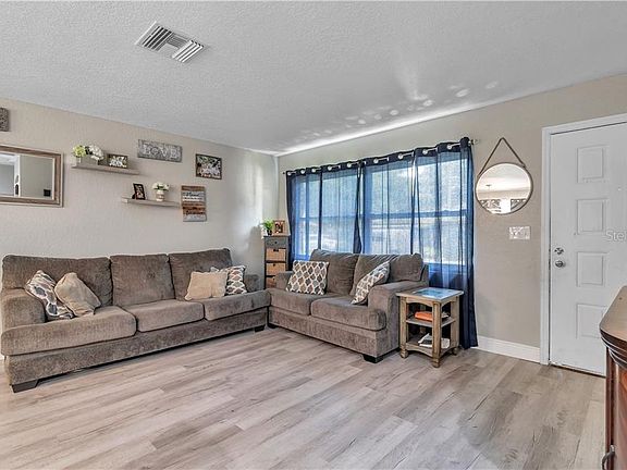 4th image of 6806 Circle Creek Dr N