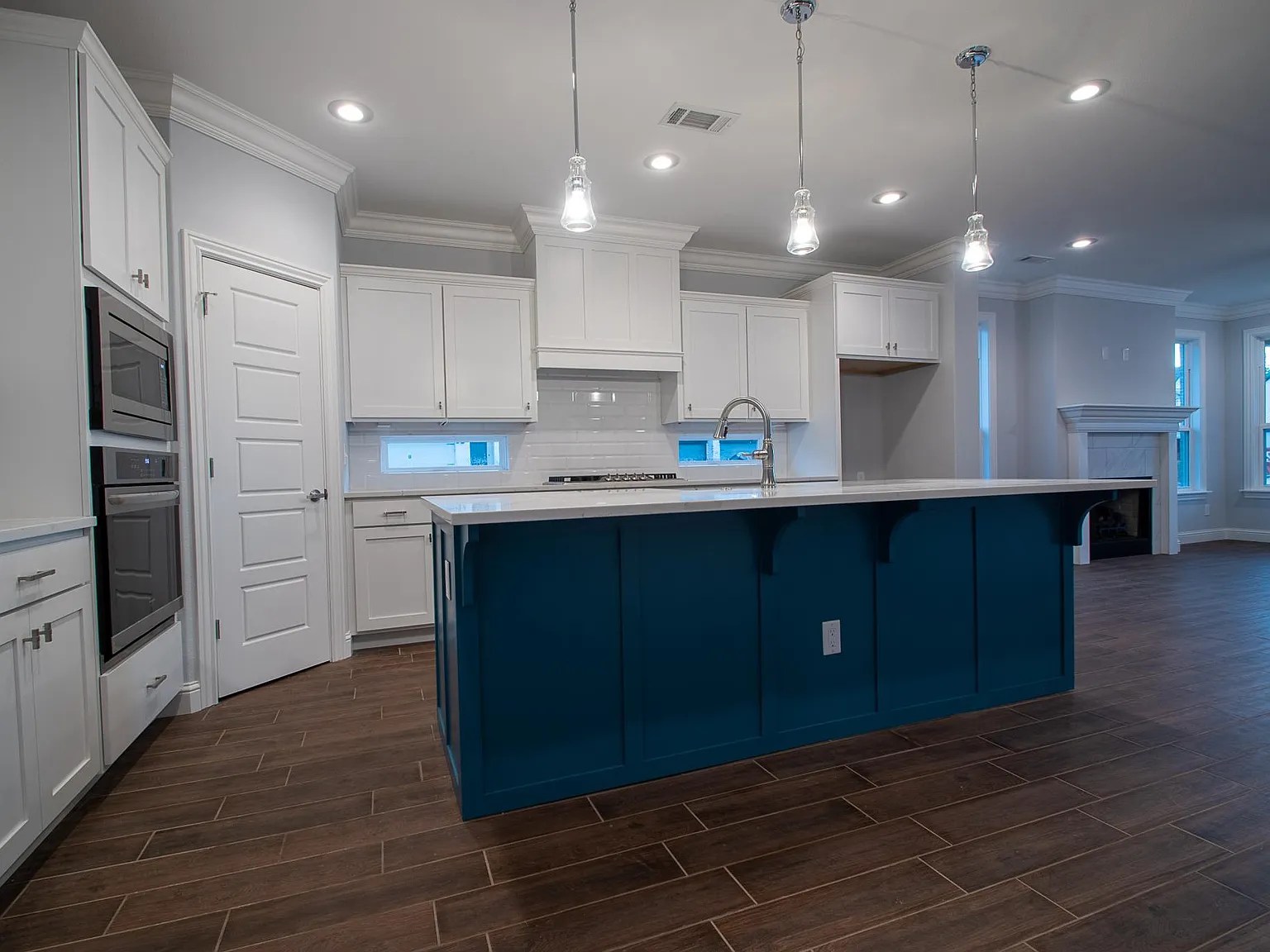 1431 Water Way Dr — Photo 3