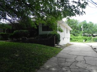 703 NW 6th St APT B, Blue Springs, MO 64014