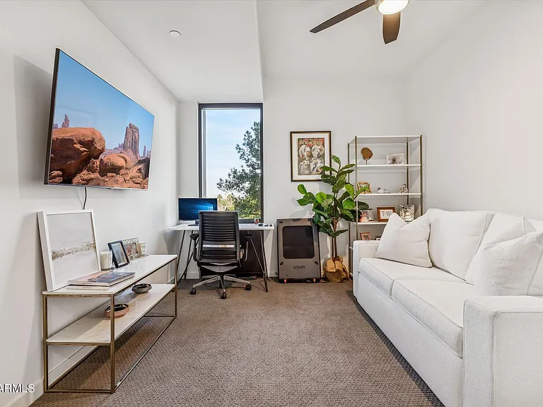 200 W Portland St #416 — Photo 15