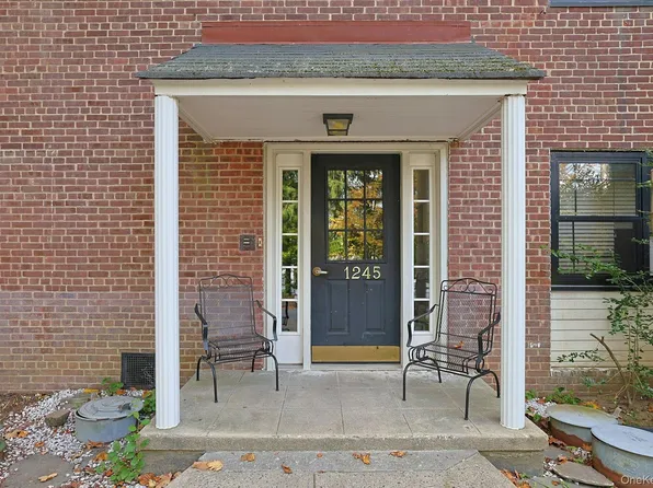 1245 California Road #b23, Eastchester, NY 10709