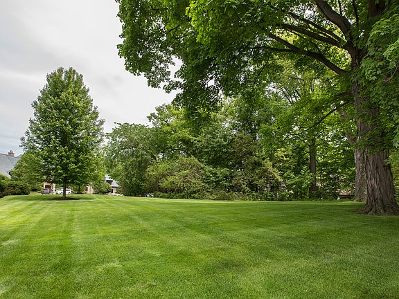 2nd image of 15 E Hanna Lane