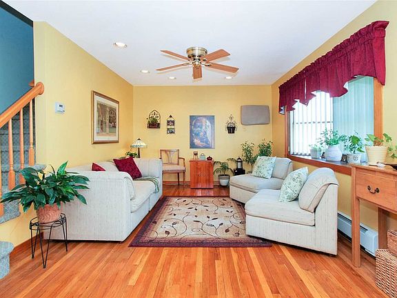 4th image of 1902 Longfellow Ave