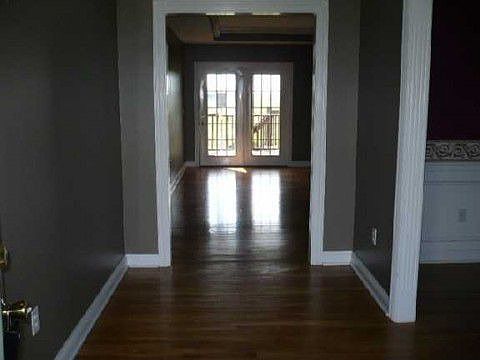 1st image of 4017 Port Royal Dr