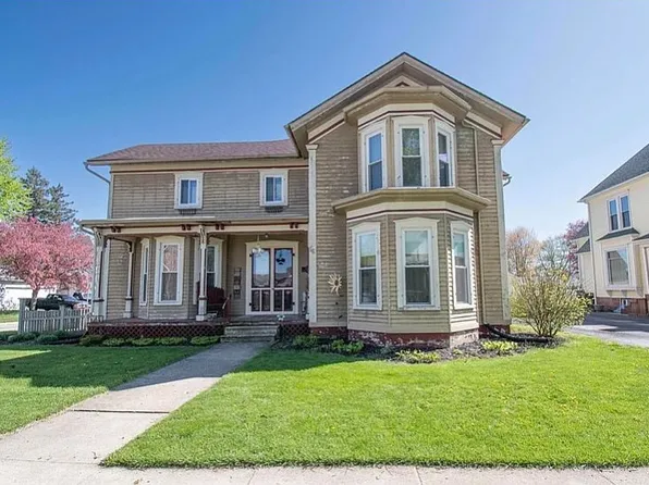 230 E Diamond St, Kendallville, IN 46755