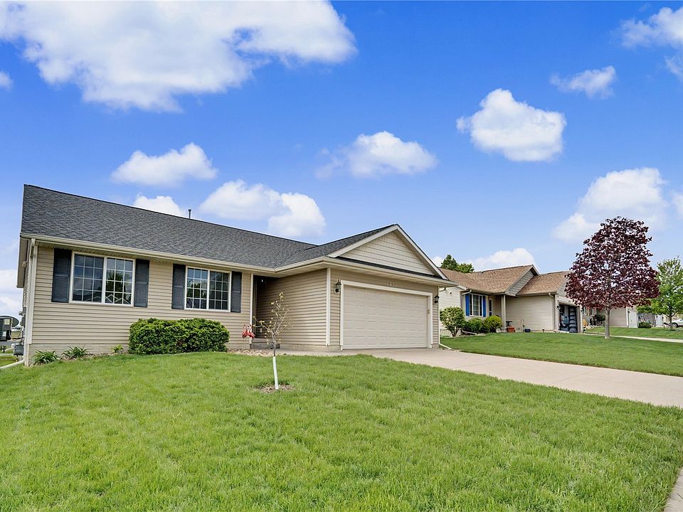 1st image of 1221 Prairie Rose Dr SW