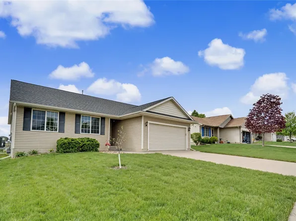 1221 Prairie Rose Dr SW, Cedar Rapids, IA 52404