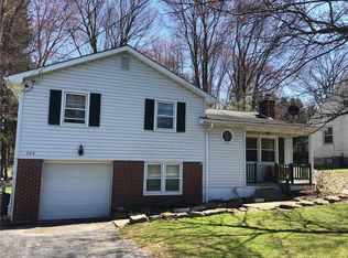 223 Fairview Ave, Canfield, OH 44406