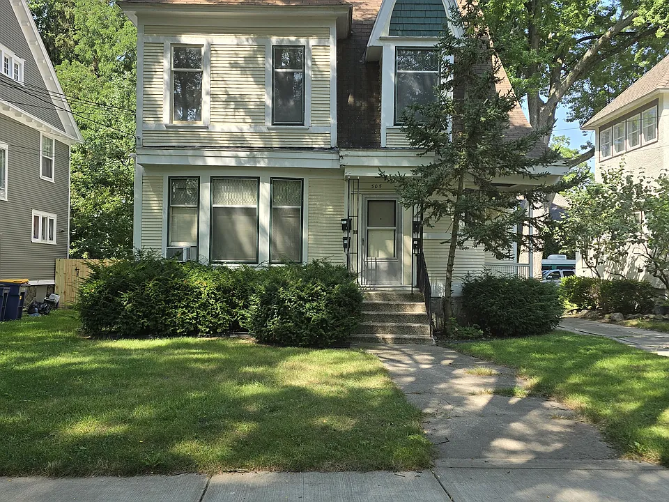 305 Paris Ave SE #3