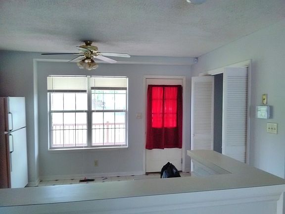 3rd image of 1844 Timberline Way