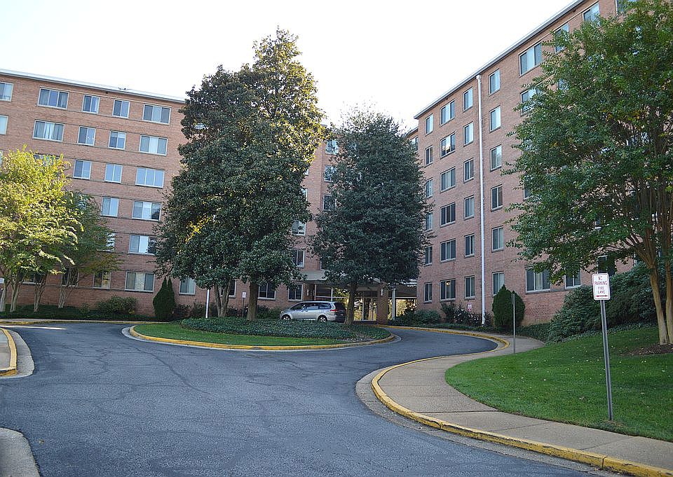 1st image of 3000 Spout Run Pkwy APT B509