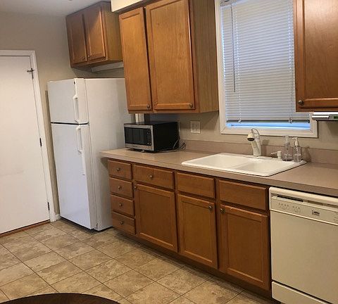 2nd image of 1417 N 22nd Ave #1