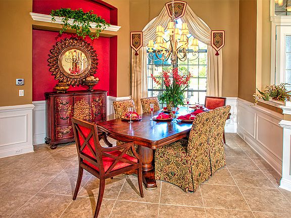 Plantation II - Dining Room