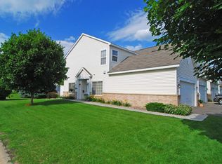 1395 Yorkshire Ln, Shakopee, MN 55379