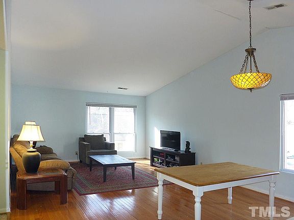 3rd image of 201 Howell St APT 200A