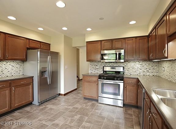 5th image of 4335 Sandlewood Ln