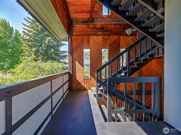 5th image of 809 N G Street #202