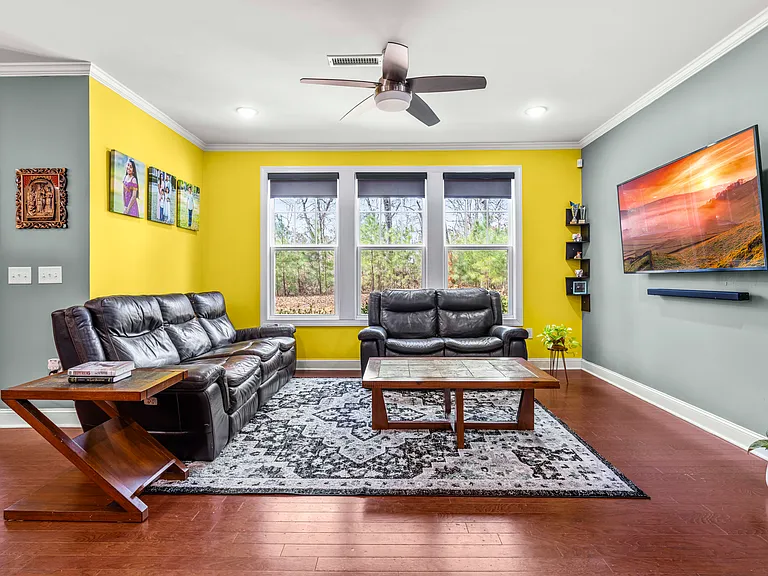 424 Hopwood Way — Photo 9