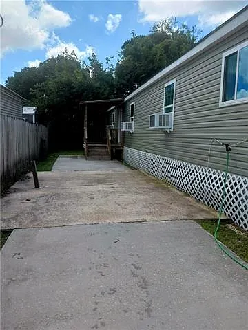1609 Robert Dr — Photo 7