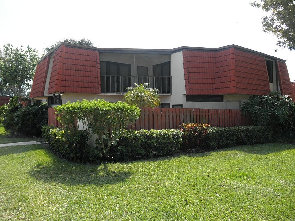 1st image of 3893 Victoria Dr