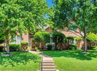 9009 Lakepointe Ave, Rowlett, TX 75088