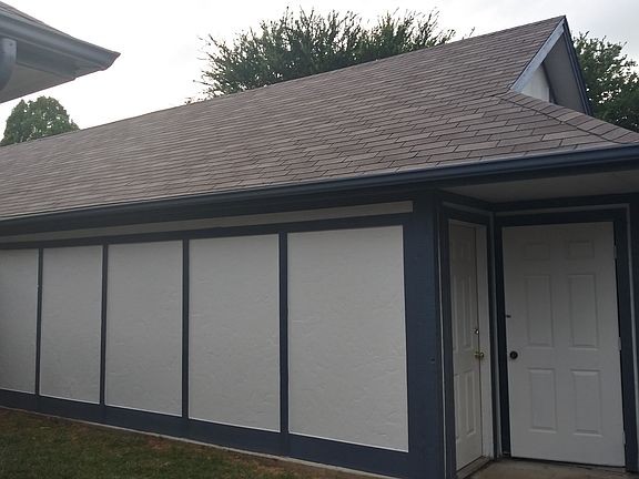 2nd image of 205 E Windsor Dr