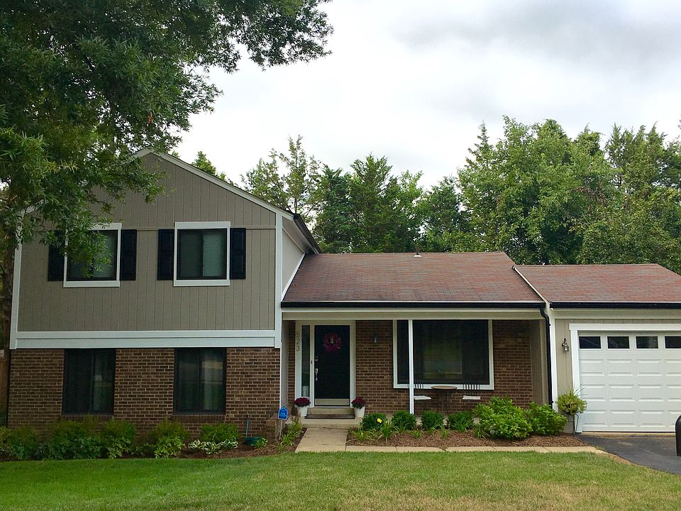 1st image of 523 Aspen Dr