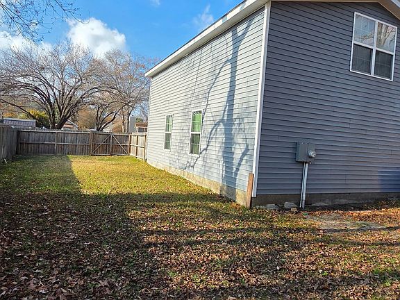 5th image of 7896 Elderberry Cir Unit B