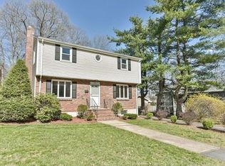 112 Greensboro Rd, Dedham, MA 02026