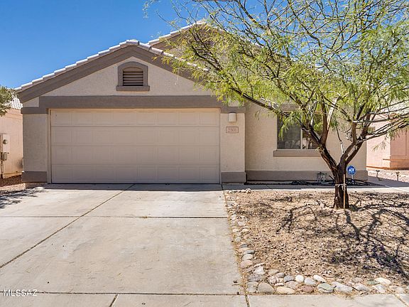 2nd image of 2301 W Silver River Way
