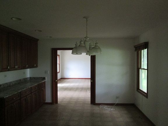 4th image of 3N084 Timberline Dr