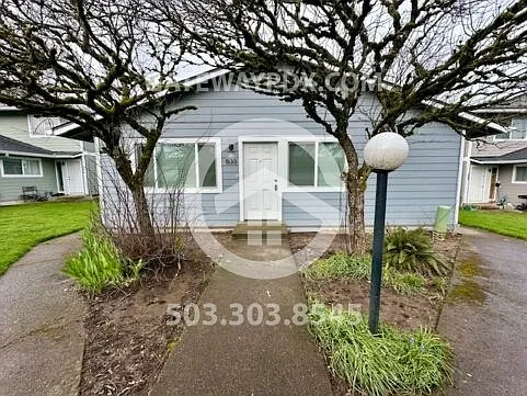 1535 NE Kane Dr Photo 1
