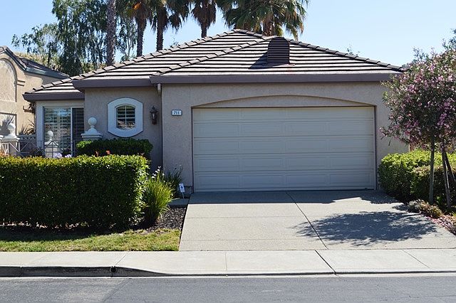 1st image of 711 Glasgow Cir