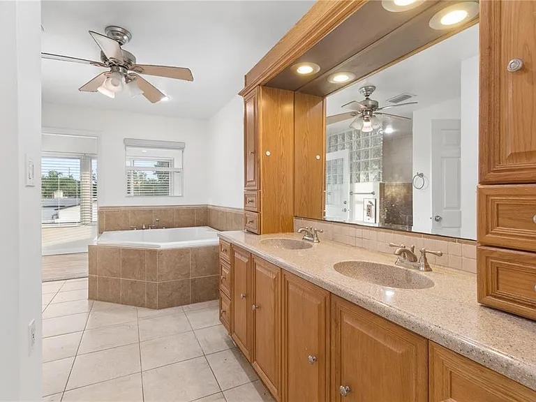5400 Denver St NE — Photo 43