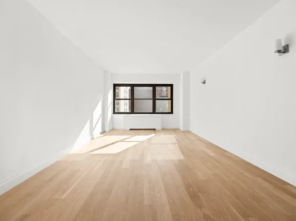 160 East 38th Street image 1 of 4