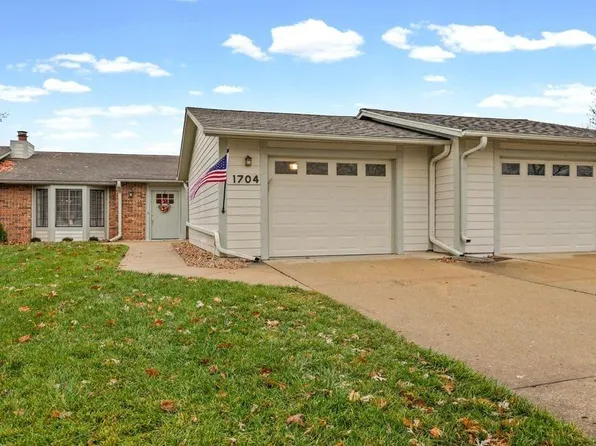 1704 W Long Blvd, Raymore, MO 64083