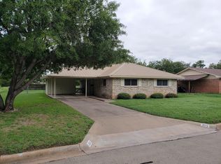 309 S Ables St, Granbury, TX 76048