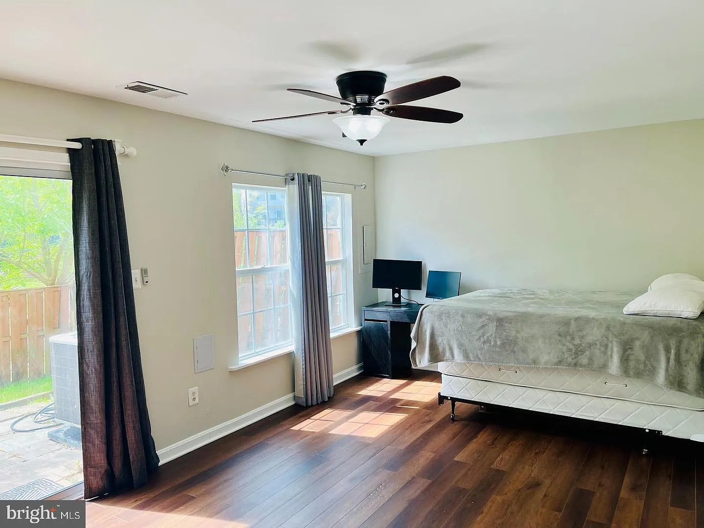 3 bed, 3.5 bath, 1840 sqft, $2,950 — Photo 3