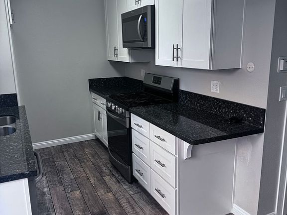 4th image of 2649 Orange Ave #F