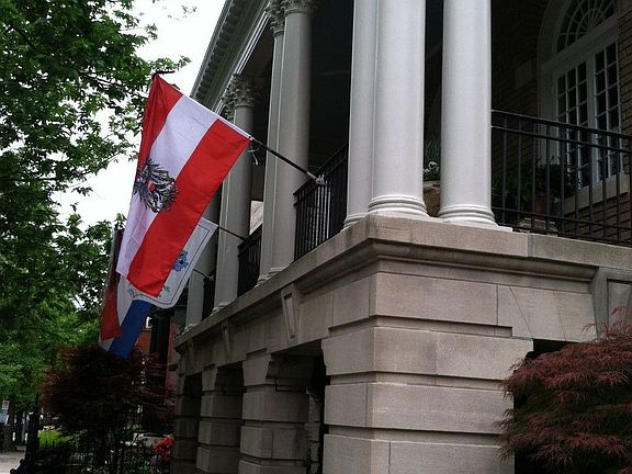 Franklin Street Gated Entry