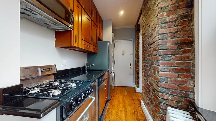 Rented by Bond New York | media 10